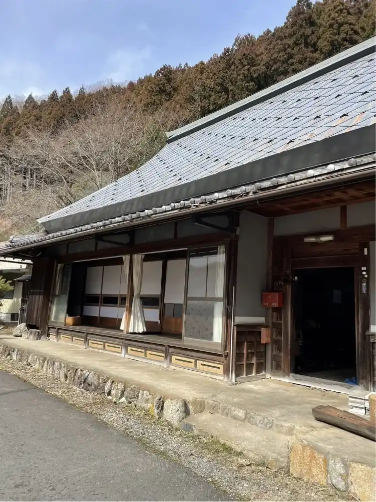 天引村倶楽部の古民家外観